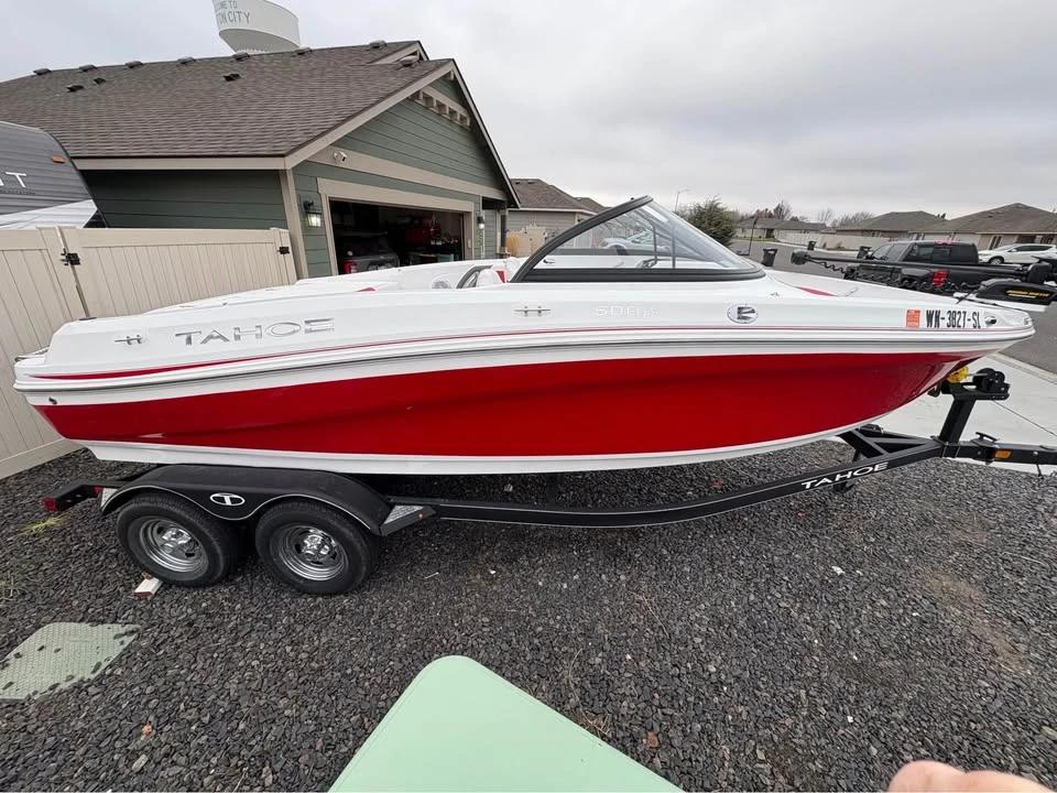 2017 Tahoe fish n ski family boat 500tf 500 TF