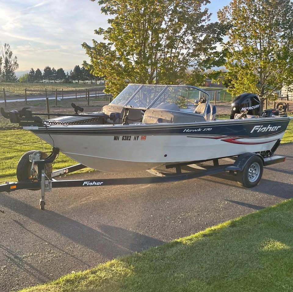 2008 Fisher 17' aluminum fishing boat 17 Pro Avenger SC