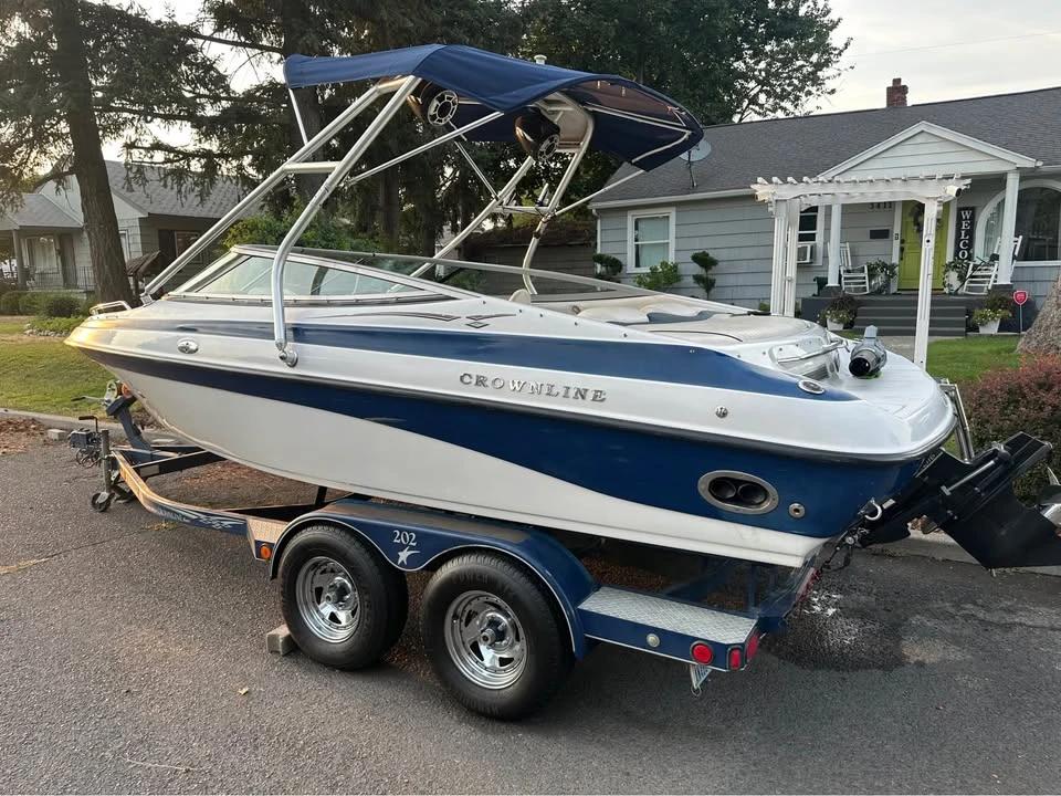 2004 Crownline 202BR with custom dual axle trailer 202 BR