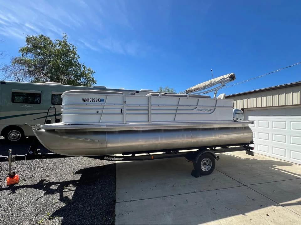 2016 21 ft 2016 StarCraft Pontoon boat Starcraft EX 21 CF