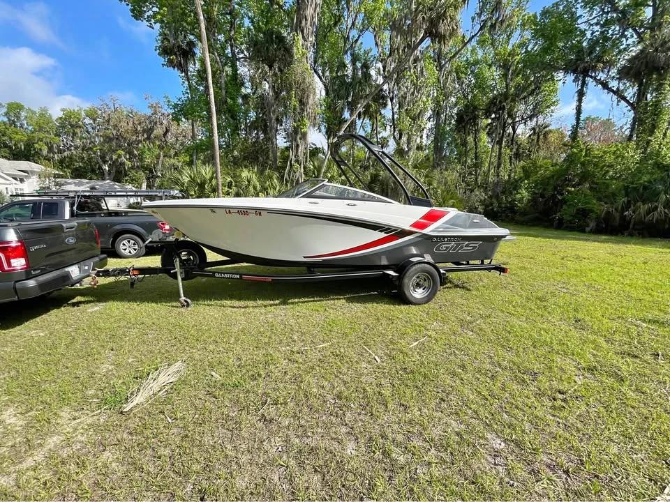 2017 Glastron GTS 207