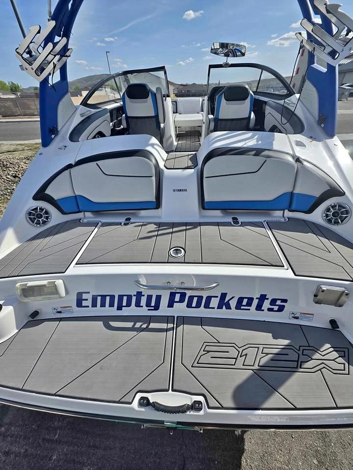2019 Yamaha 212x 212X