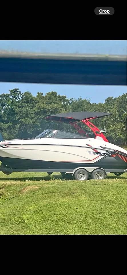 2019 Yamaha 242XE