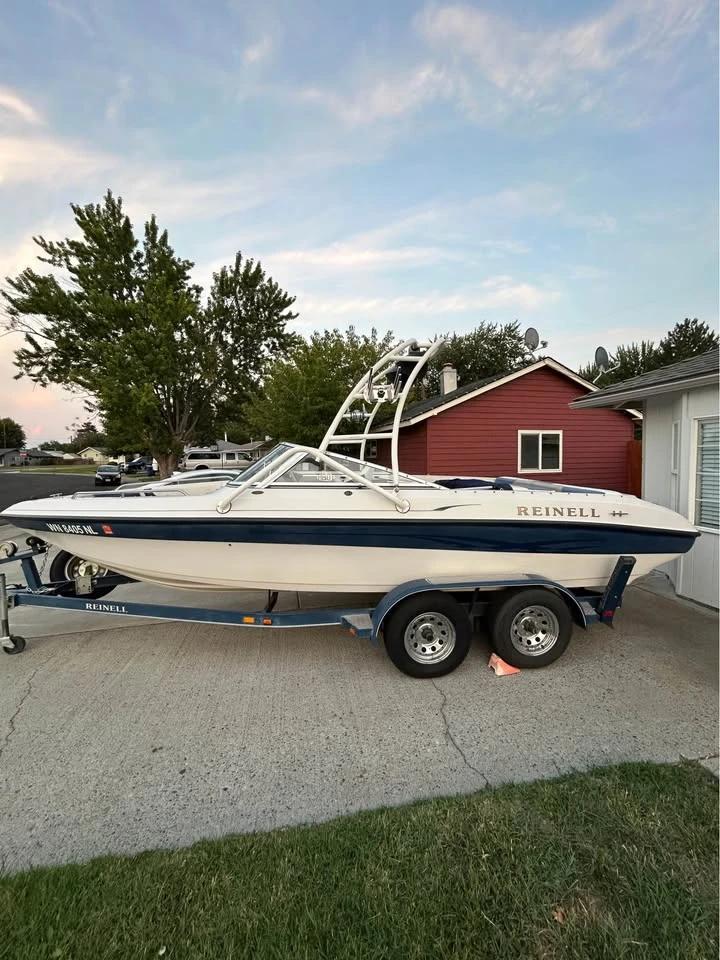 2001 Reinell open motor 186 FNS
