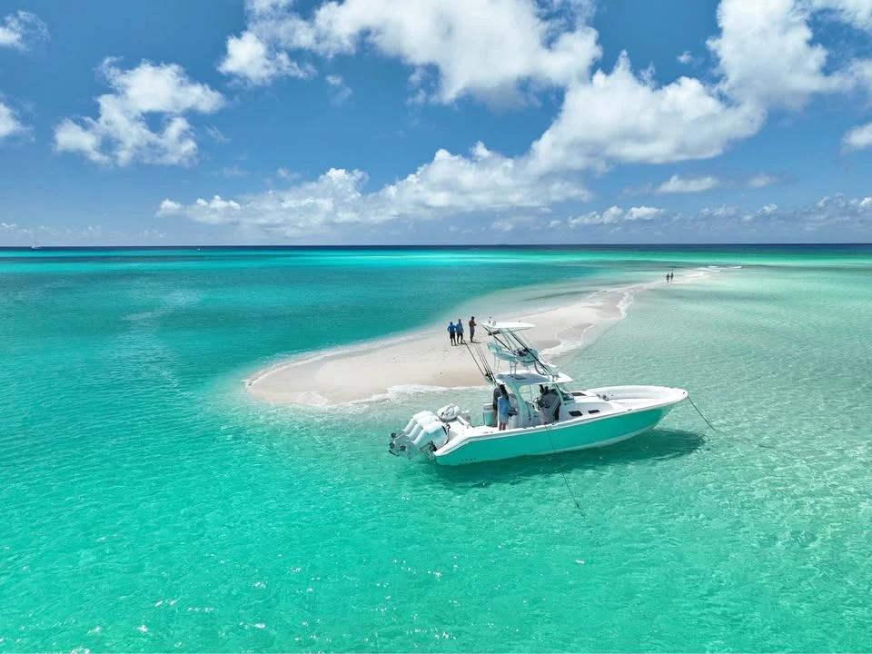 2018 EdgeWater 370CC (Center Console)