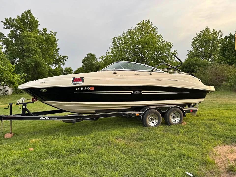 2008 SeaRay 220