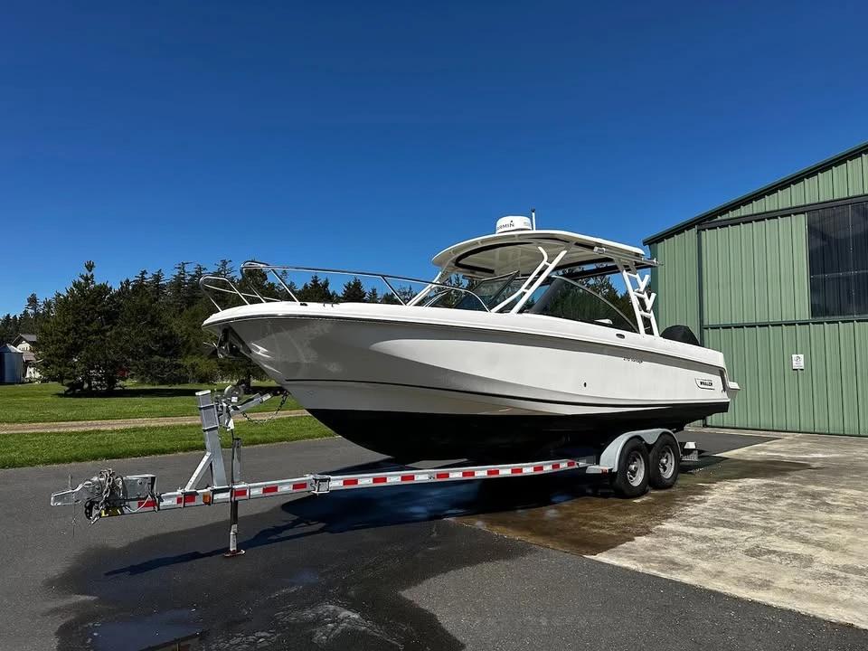 2016 Boston Whaler 270 vantage 182 hrs 270 Vantage