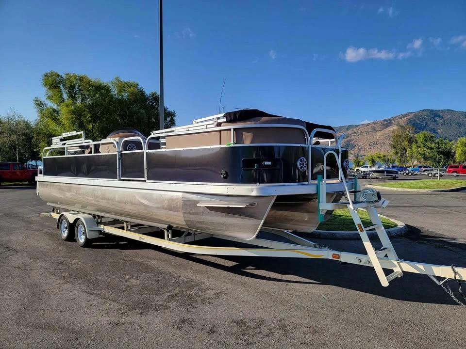 2007 Voyager Party Boat