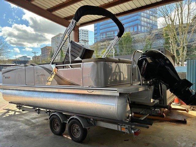 2023 Tahoe ltz cruise pontoon