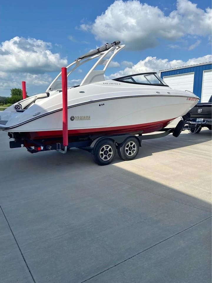 2019 Yamaha 242 LS