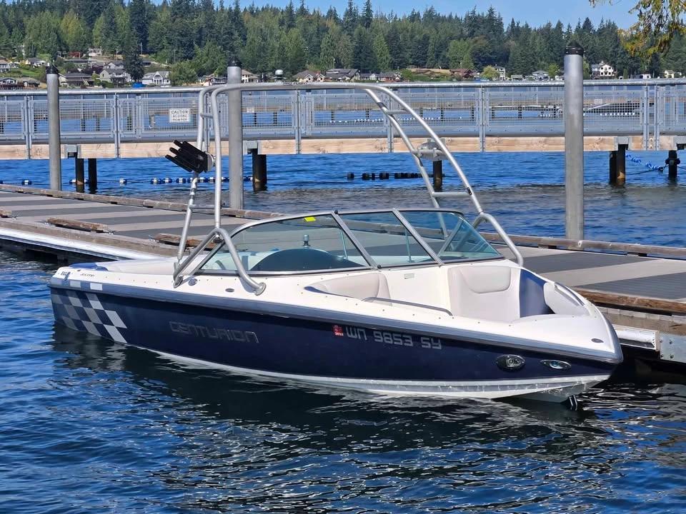 2006 Centurion direct drive ski boat T-5 Comp