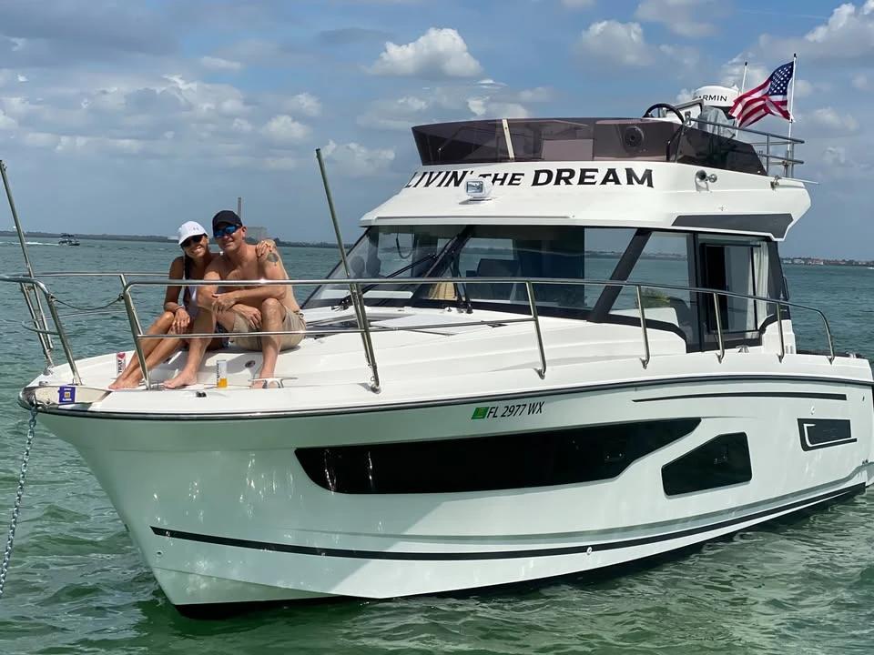 2020 Jeanneau NC 1095 Fly (Flybridge version)