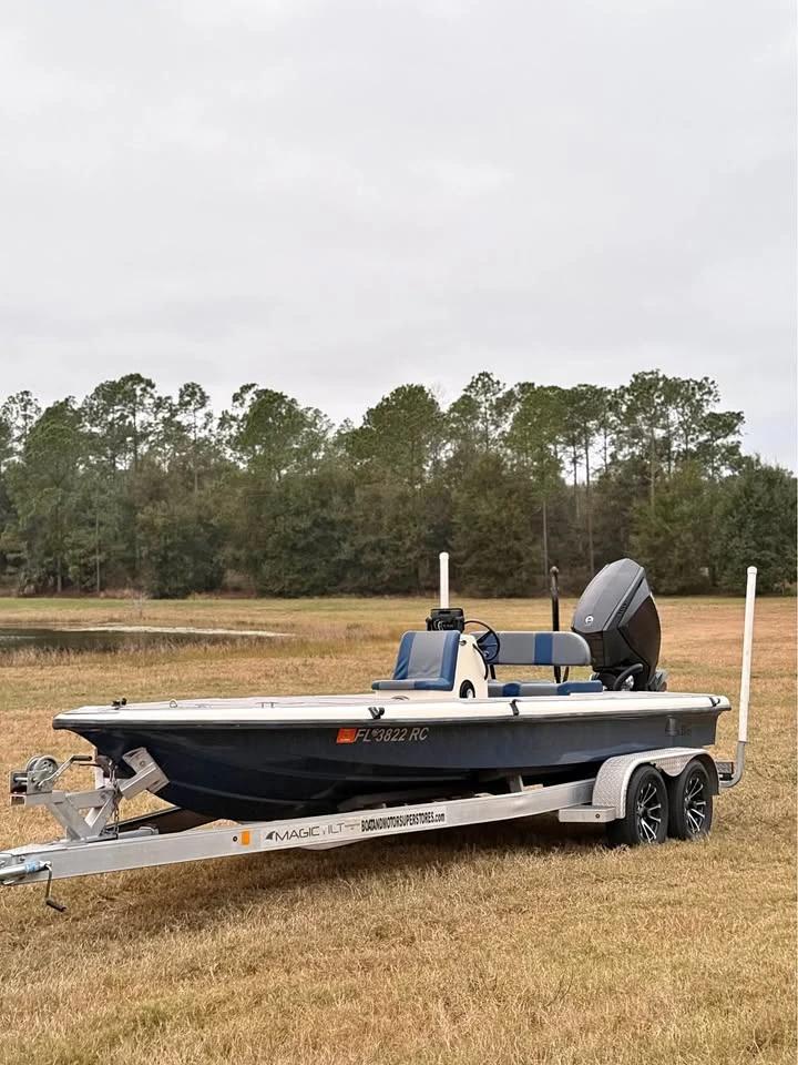 2016 Lake and Bay 20’ (Backwater/Boca Coast style)