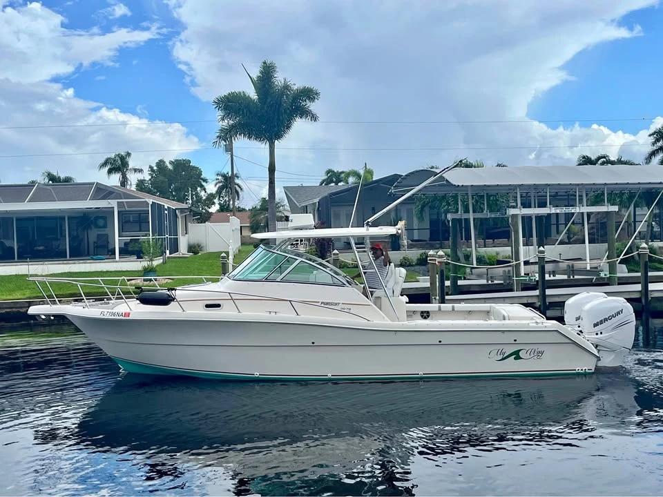 1999 Pursuit Boats 3070 Offshore (Center Console / Express hybrid)