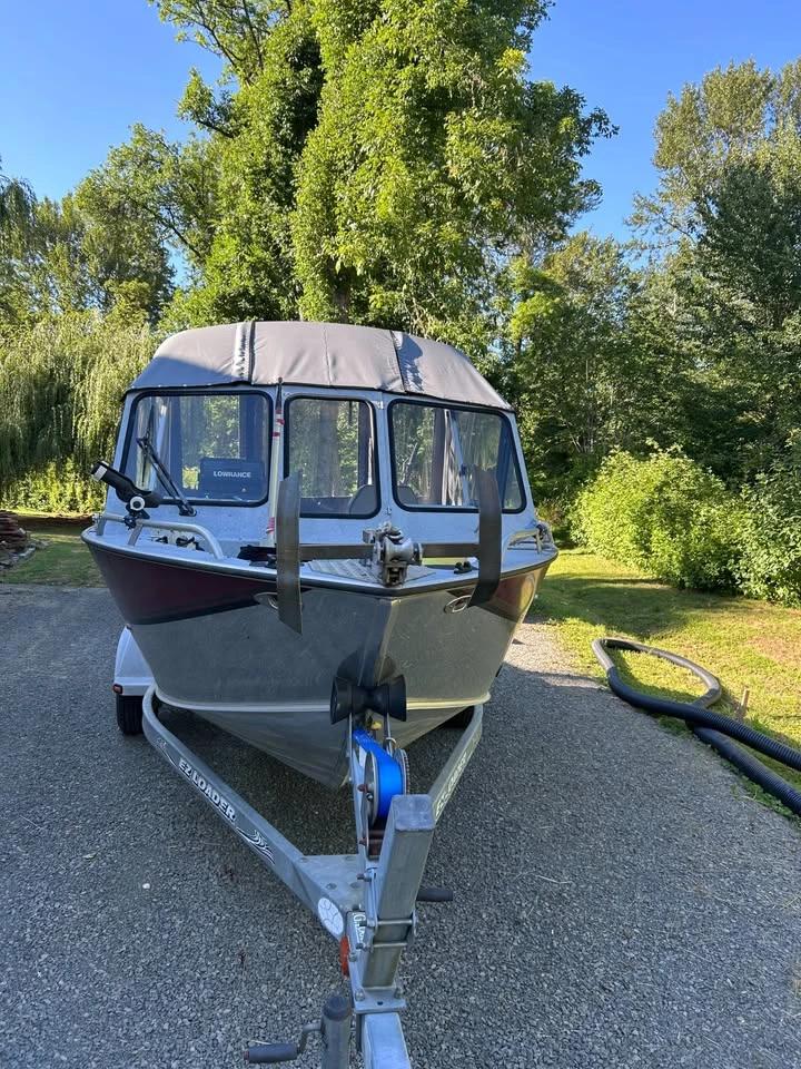 2001 Hewes 179 Sea Runner Jet boat