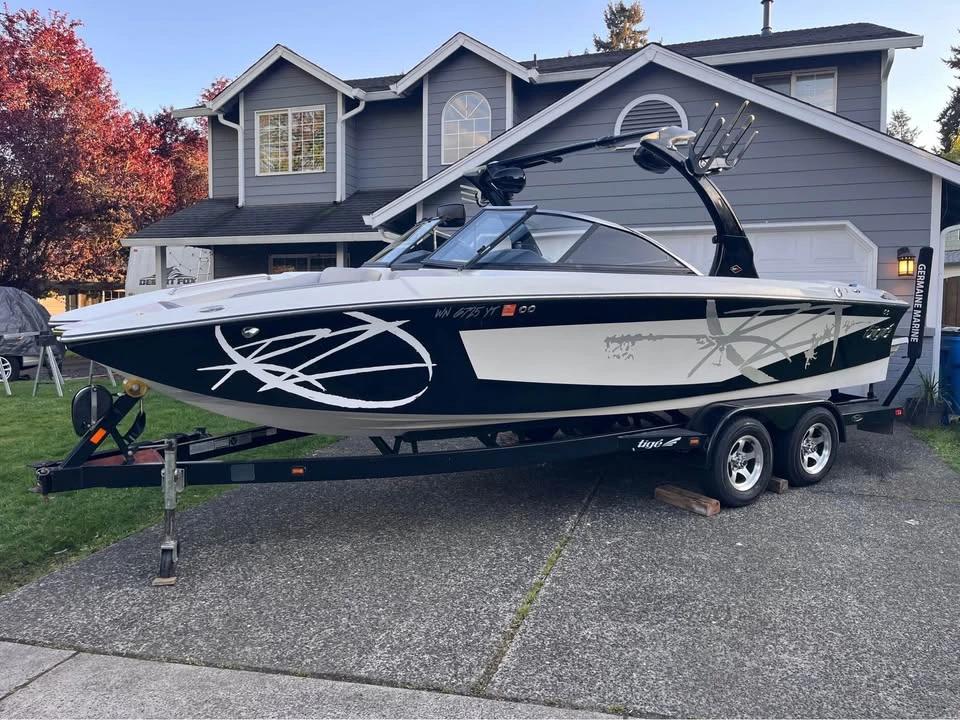 2009 Tigé RZ2 Surf/Wake