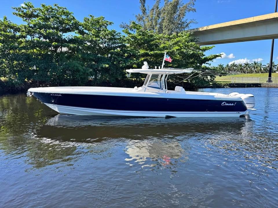 2012 Intrepid Powerboats 400 Center Console