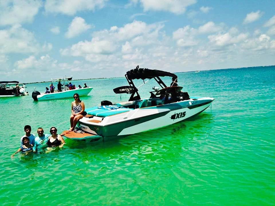 2021 Axis Wake Research (by Malibu Boats) A22