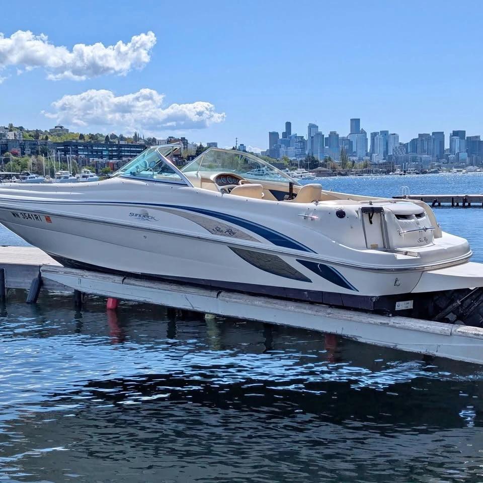 1999 SeaRay sundeck 210 210 Sundeck