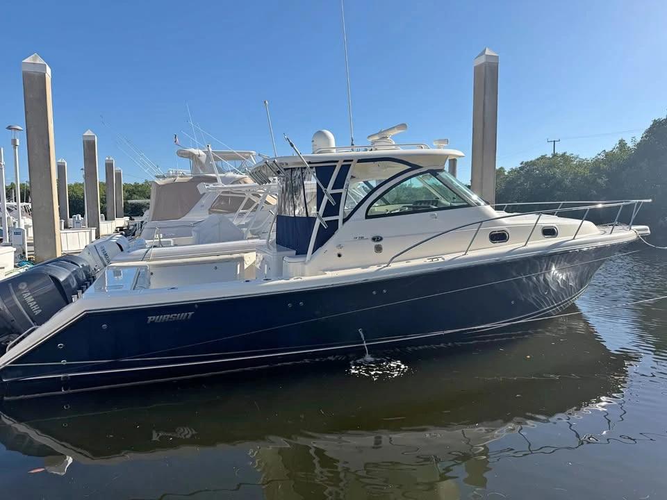 2009 Pursuit 38 Offshore
