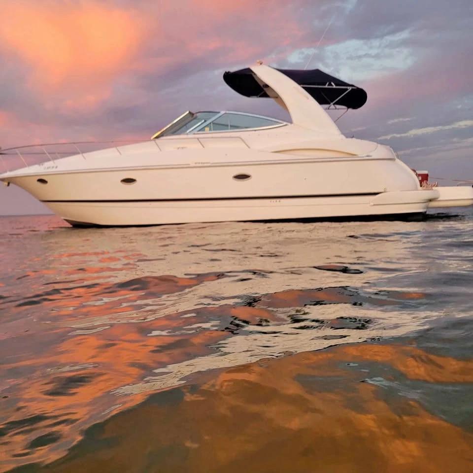 2003 Cruisers Yacht 3772