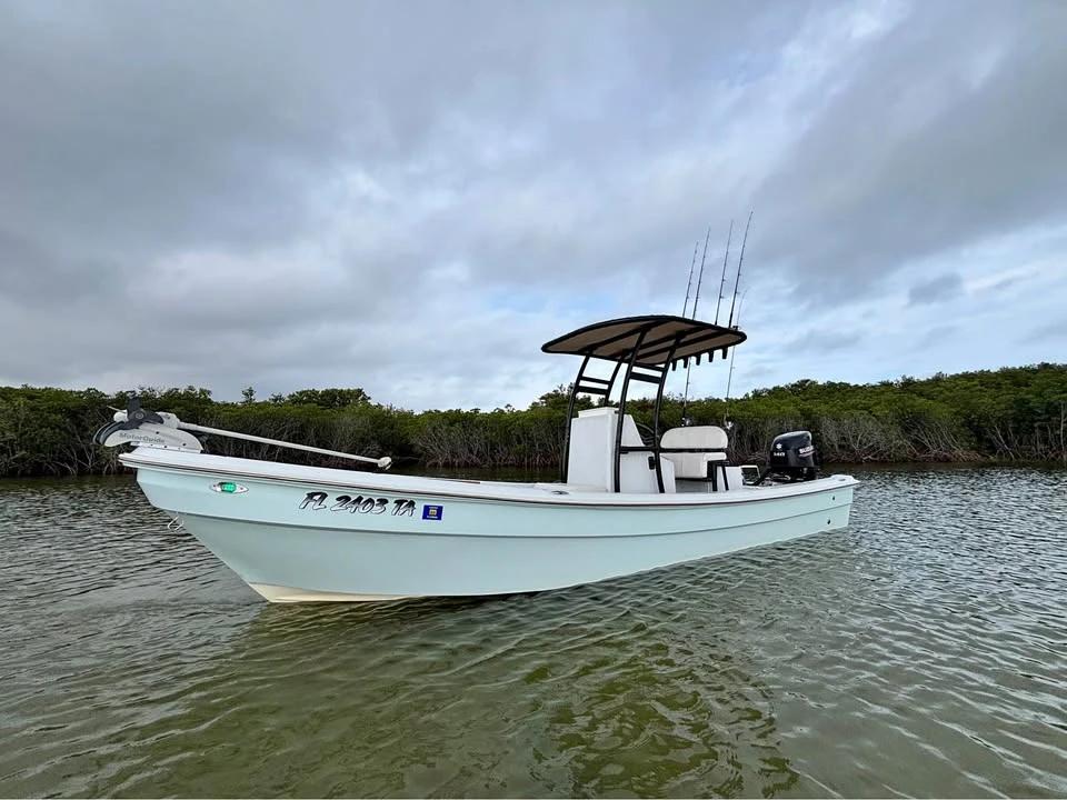2021 Panga 23 Center Console