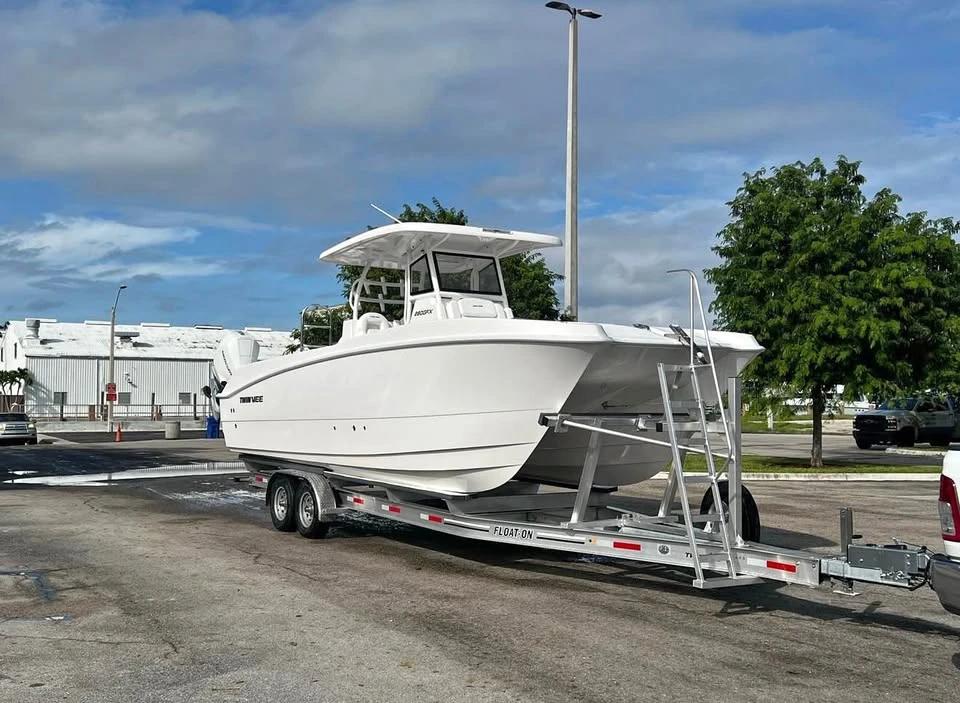 2023 Twin Vee 280 GFX