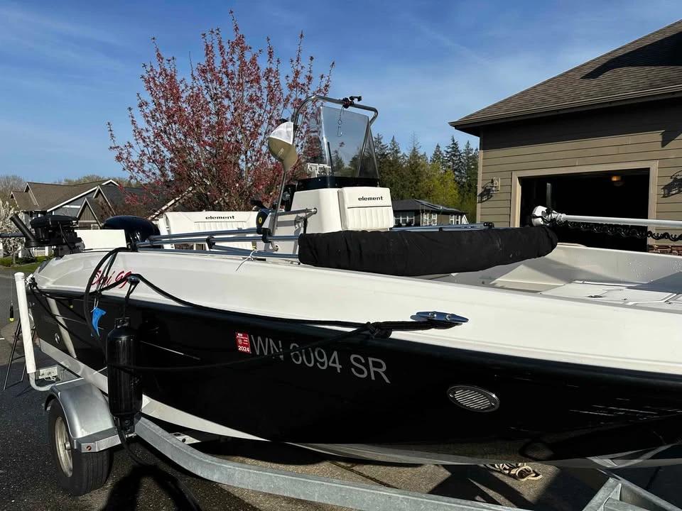 2018 Bayliner f-18 center console Element F18 Center Console