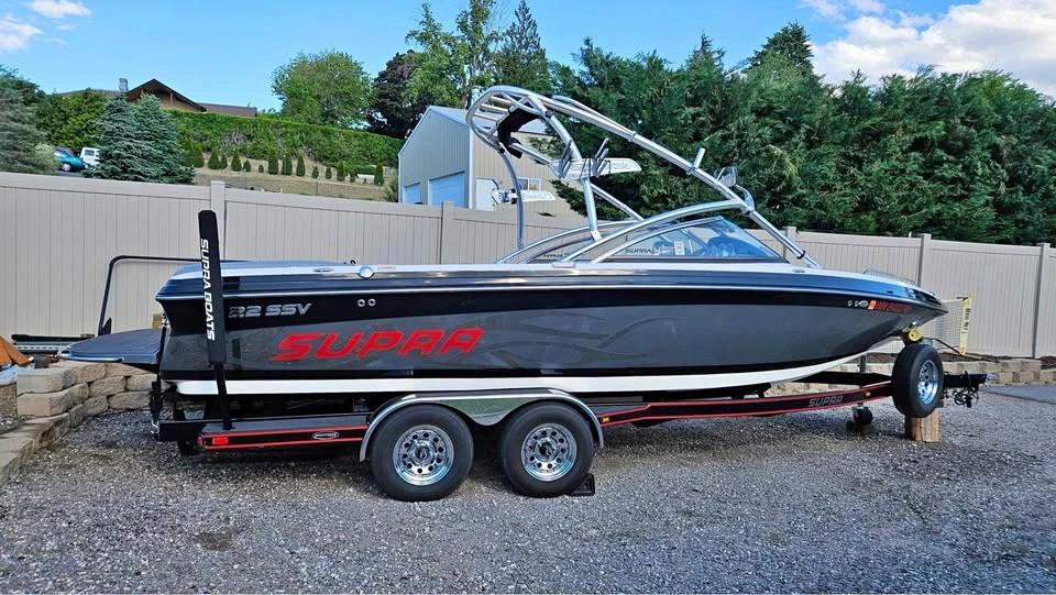 2008 Supra Launch 22ssv ski boat