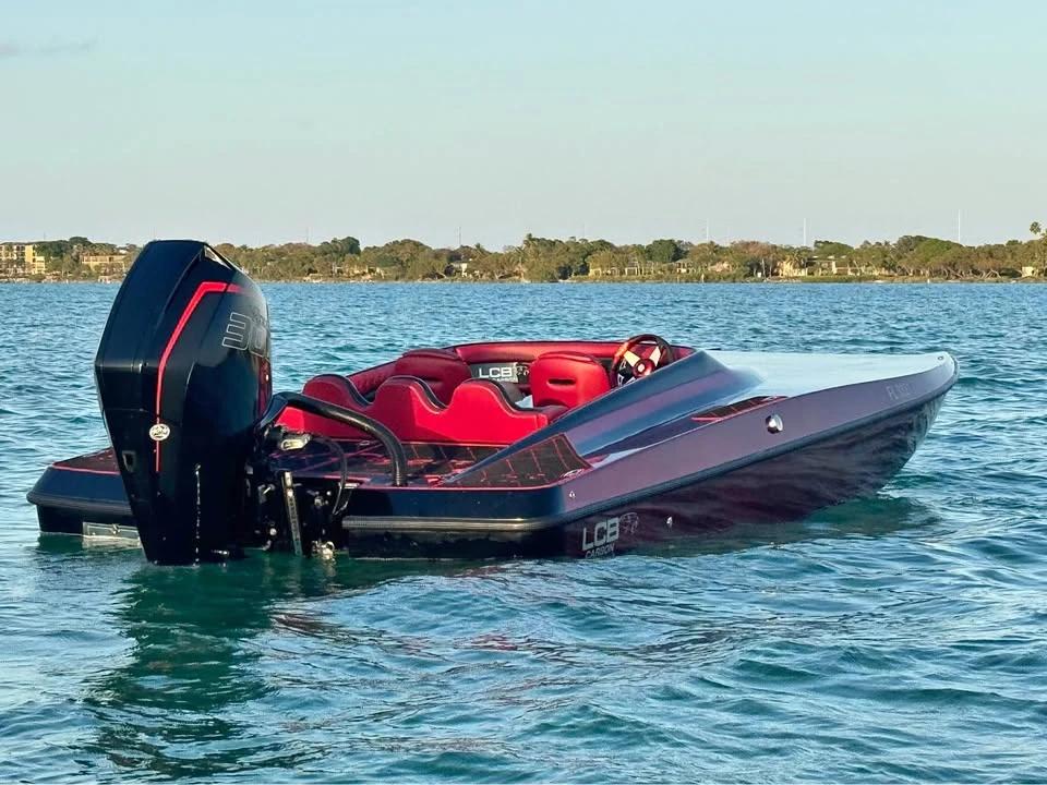 2023 LCB Carbon Sport Deck