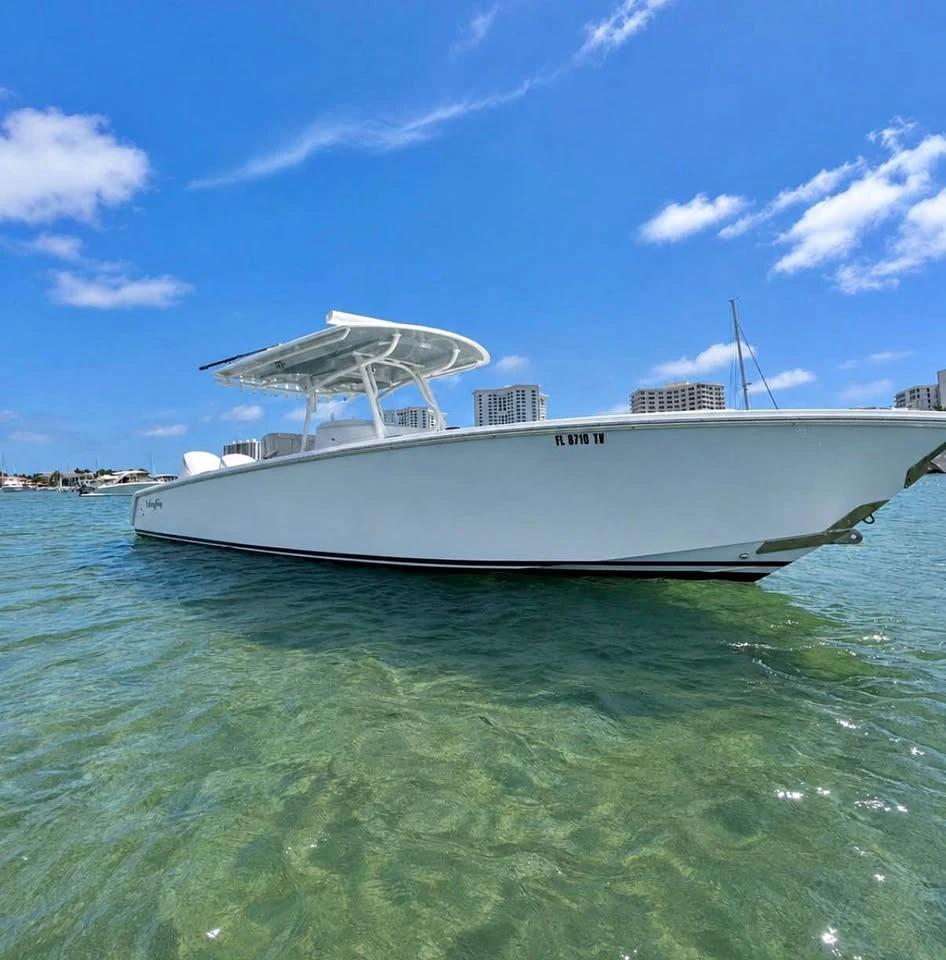 2018 Jupiter Marine 34 FS (Forward Seating)