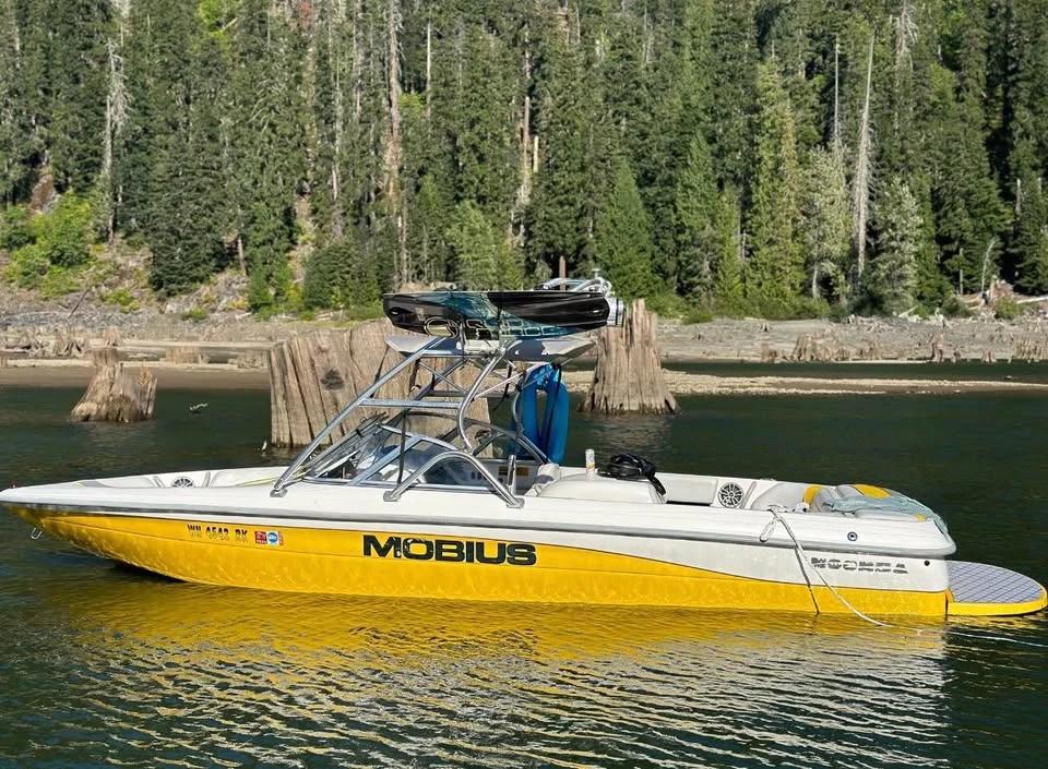 2001 Moomba mobius