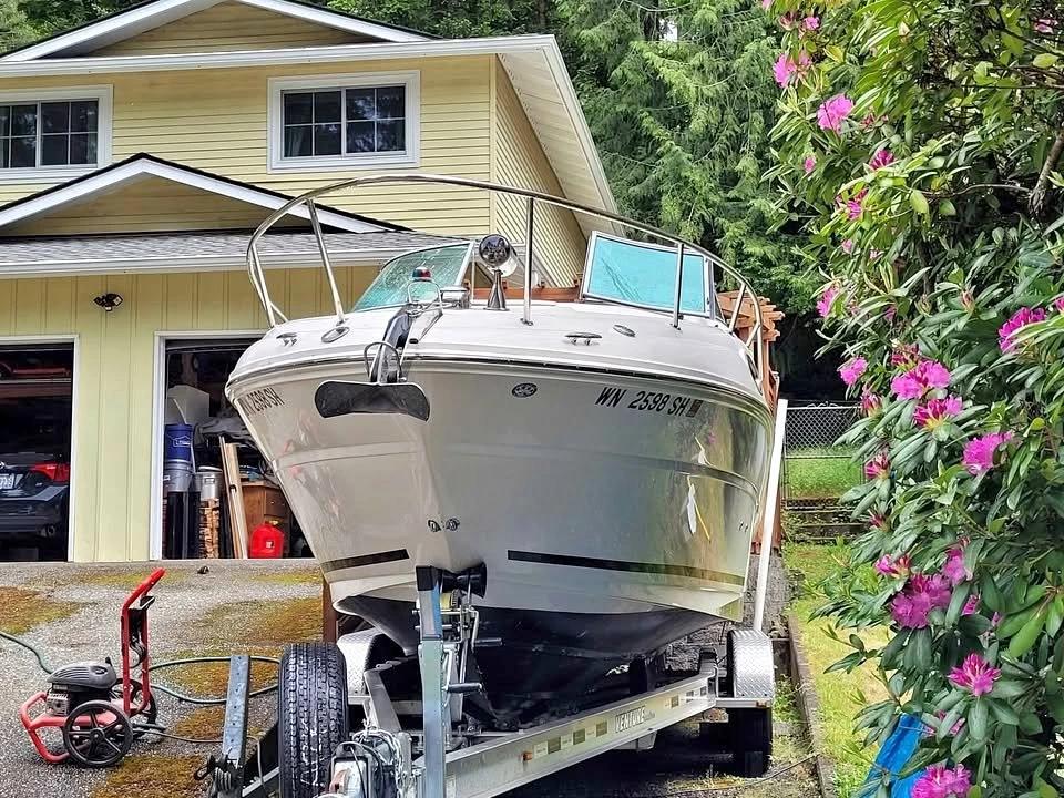 2011 Sea Ray sundancer 240 Sea Ray 240 Sundancer