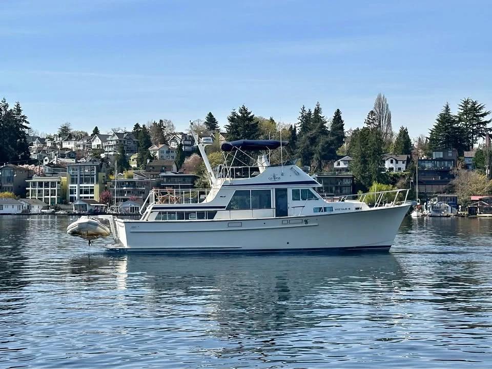 1982 Tollycraft 43' With Moorage Motor Yacht