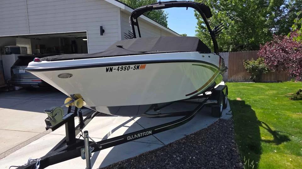 2007 Glastron GT205 Speedboat with Trailer GT 205 Bowrider
