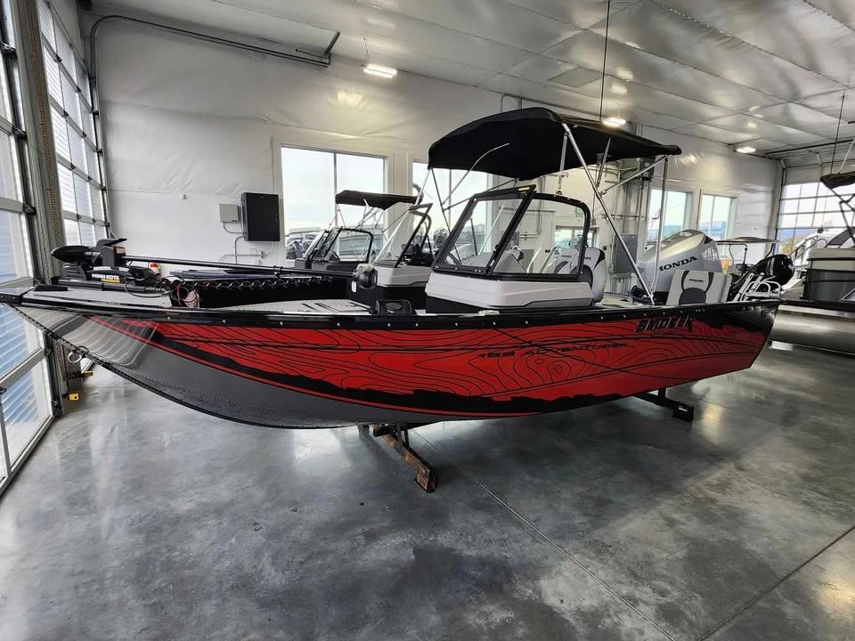 2026 Smoker Craft Adventurer 188 DC