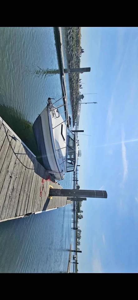 1990 Bayliner trophy 1903 Center Console