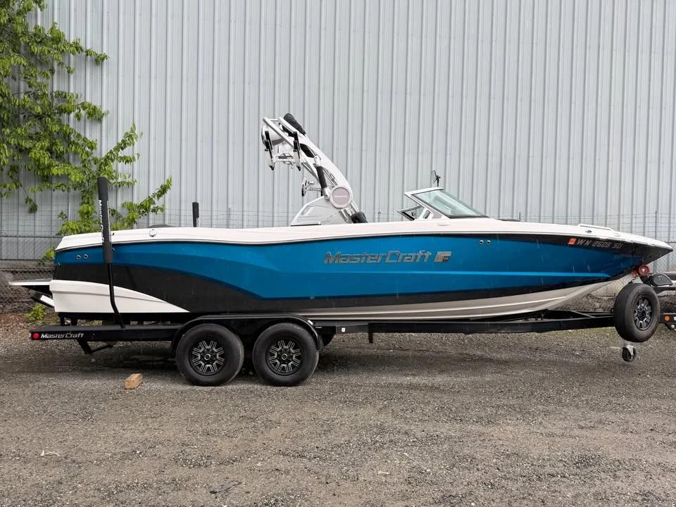 2019 MasterCraft xt25