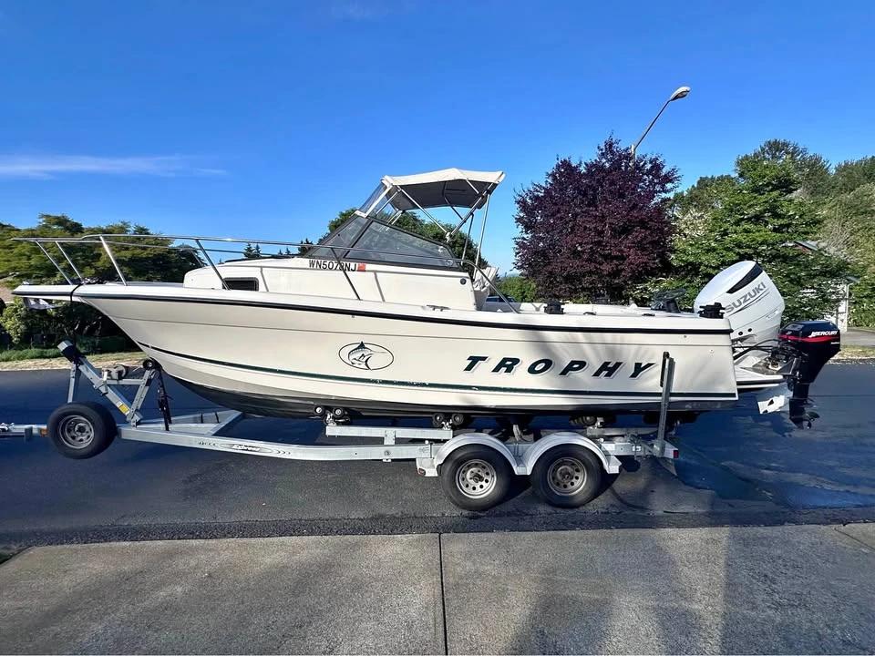 2000 Bayliner trophy 2503 Trophy 2503 Center Console