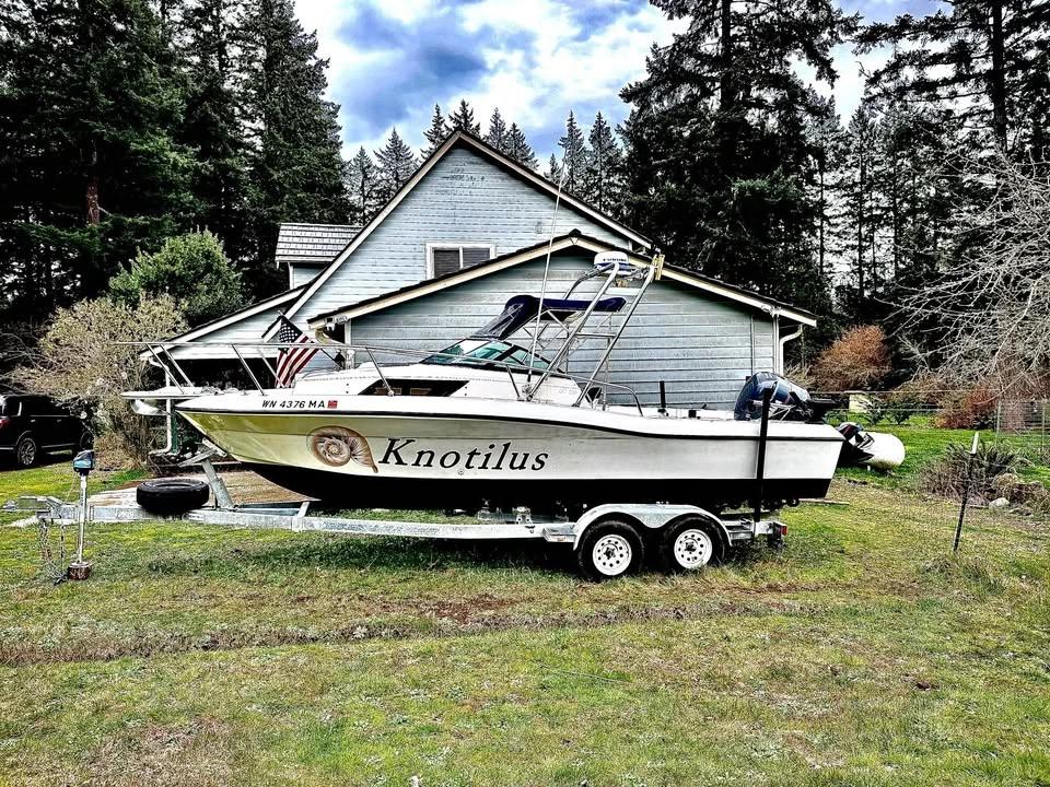 2020 Larson Escape 234