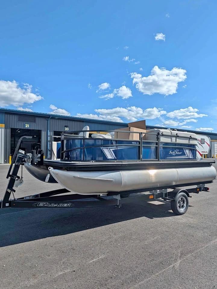 2026 Sunchaser 18 fish vista