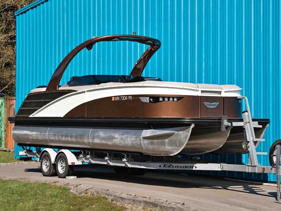2022 BENNINGTON rxfbwast