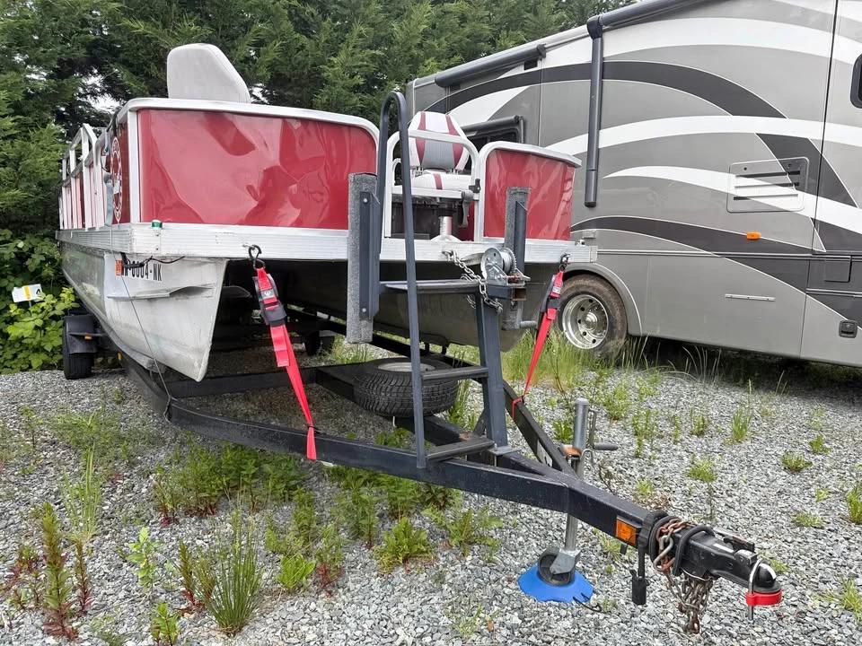 1991 Gen 1 prestige pontoon boat Prestige 20