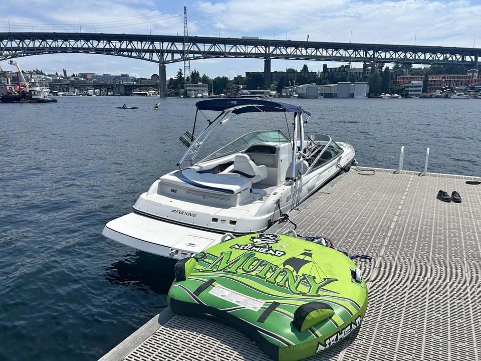 2001 Four Winns h230 230 Horizon