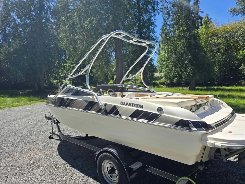 2010 Glastron GT Bowrider