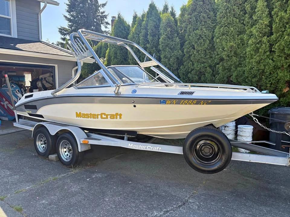 1989 Mastercraft Tristar 190