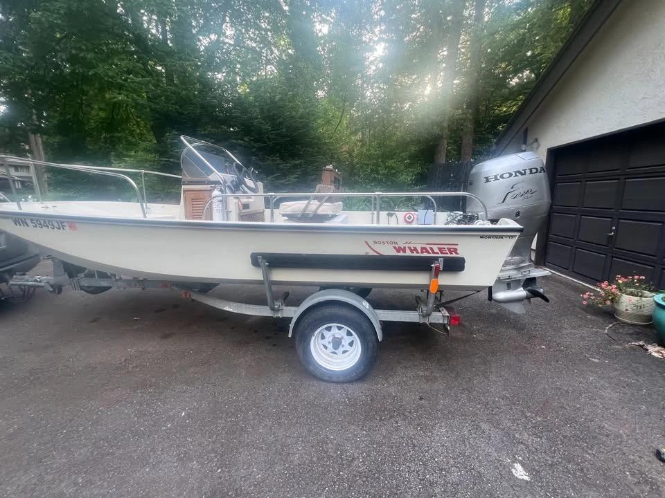 1987 Boston Whaler Montauk