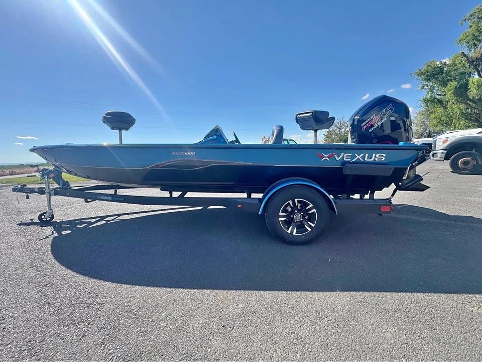 2019 Vexus AVX1880