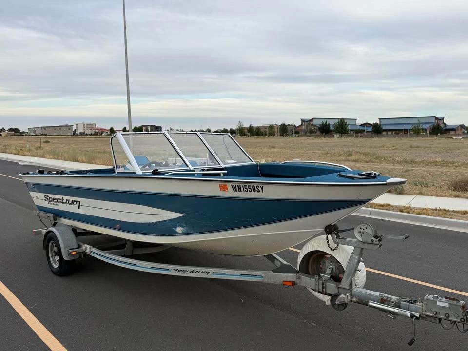 1993 Spectrum Aluminum Boat 20’ 2000 Pro Avanti