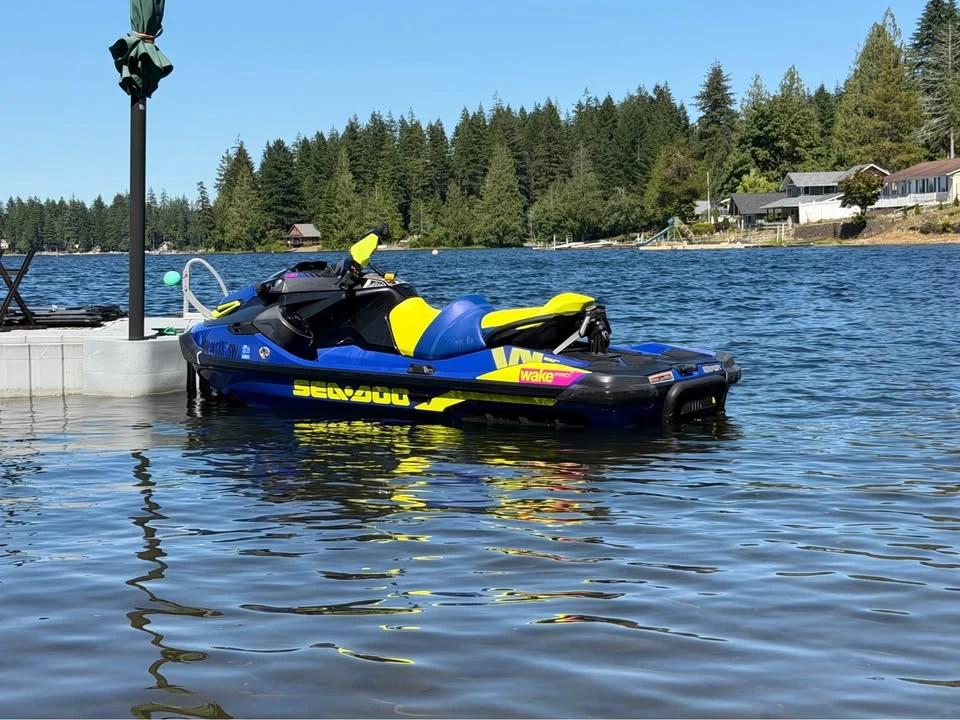2021 Seadoo wake pro 230